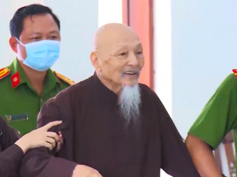 Bị cáo Lê Thanh Nhất Nguyên tại phiên tòa ngày 8-5.