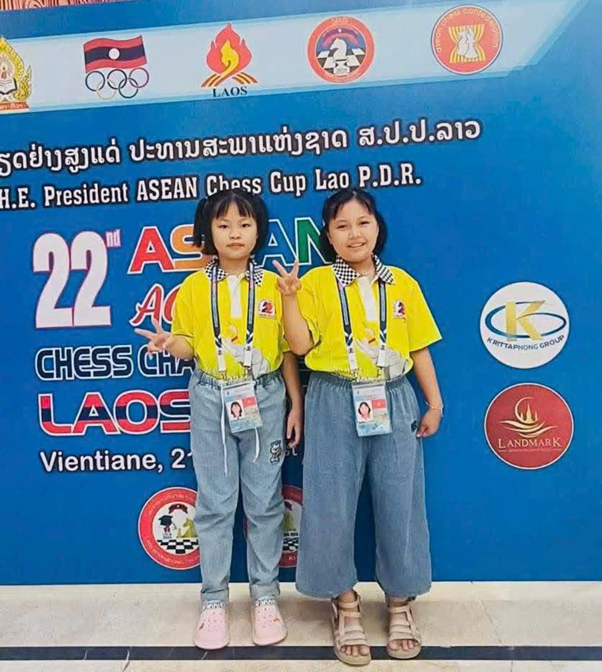 Hai học sinh Trương Nguyễn Thiên An và Trần Hoàng Bảo Ngọc tại Giải Vô địch Cờ vua trẻ Đông Nam Á.