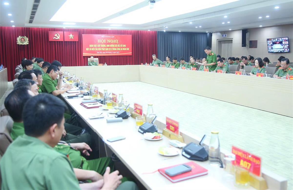 Thượng tá Nguyễn Đại Đồng - Phó Giám đốc phụ trách Công an TP chủ trì tại điểm cầu Đà Nẵng.