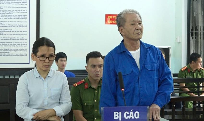 Hai bị cáo Nguyễn Đình Trung và Nguyễn Thị Hoa.