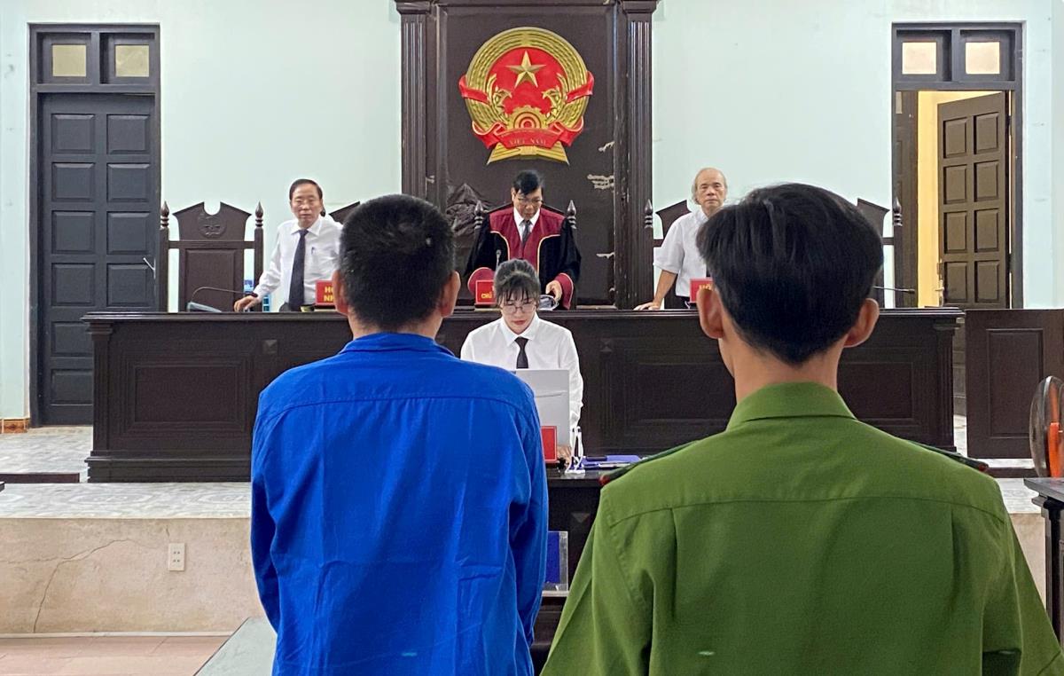 Phiên tòa xét xử bị cáo Lê Trung Thành, ngày 13-6.