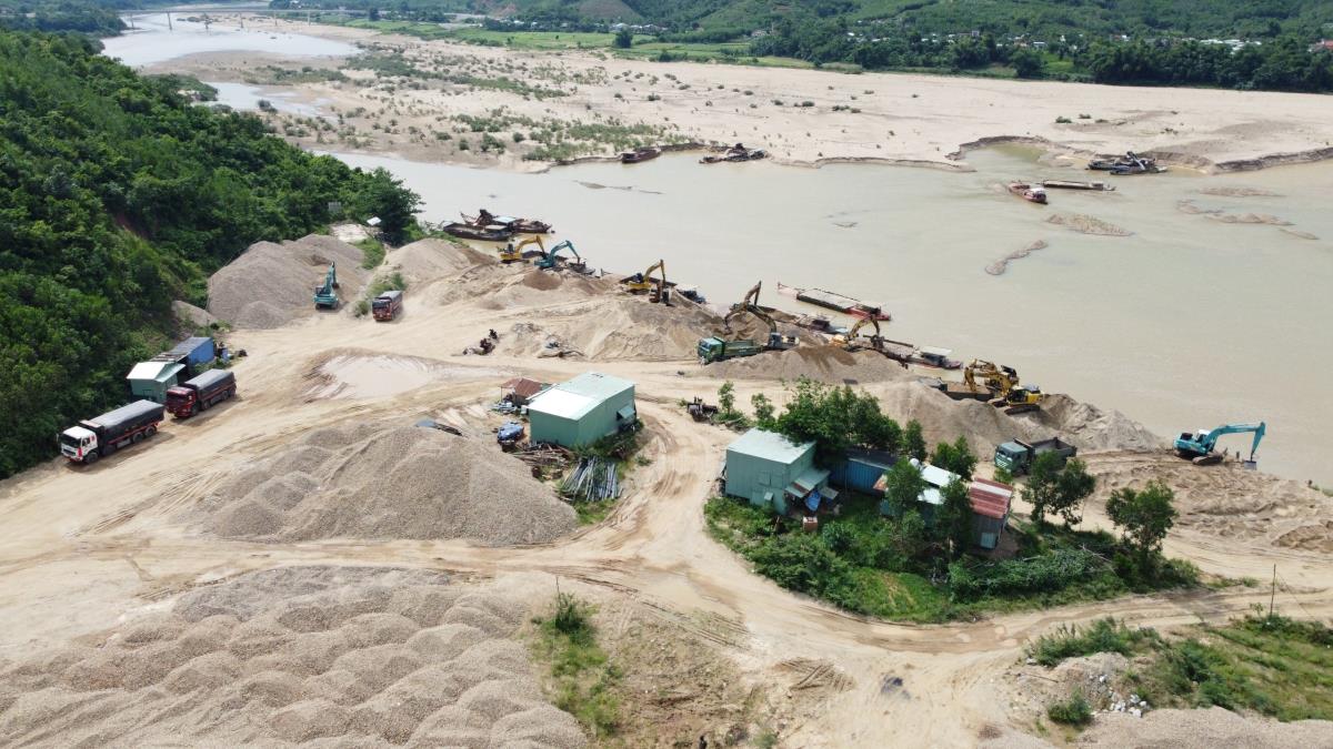 Mỏ cát Pha Lê ở xã Đại Sơn thời điểm còn đang hoạt động.