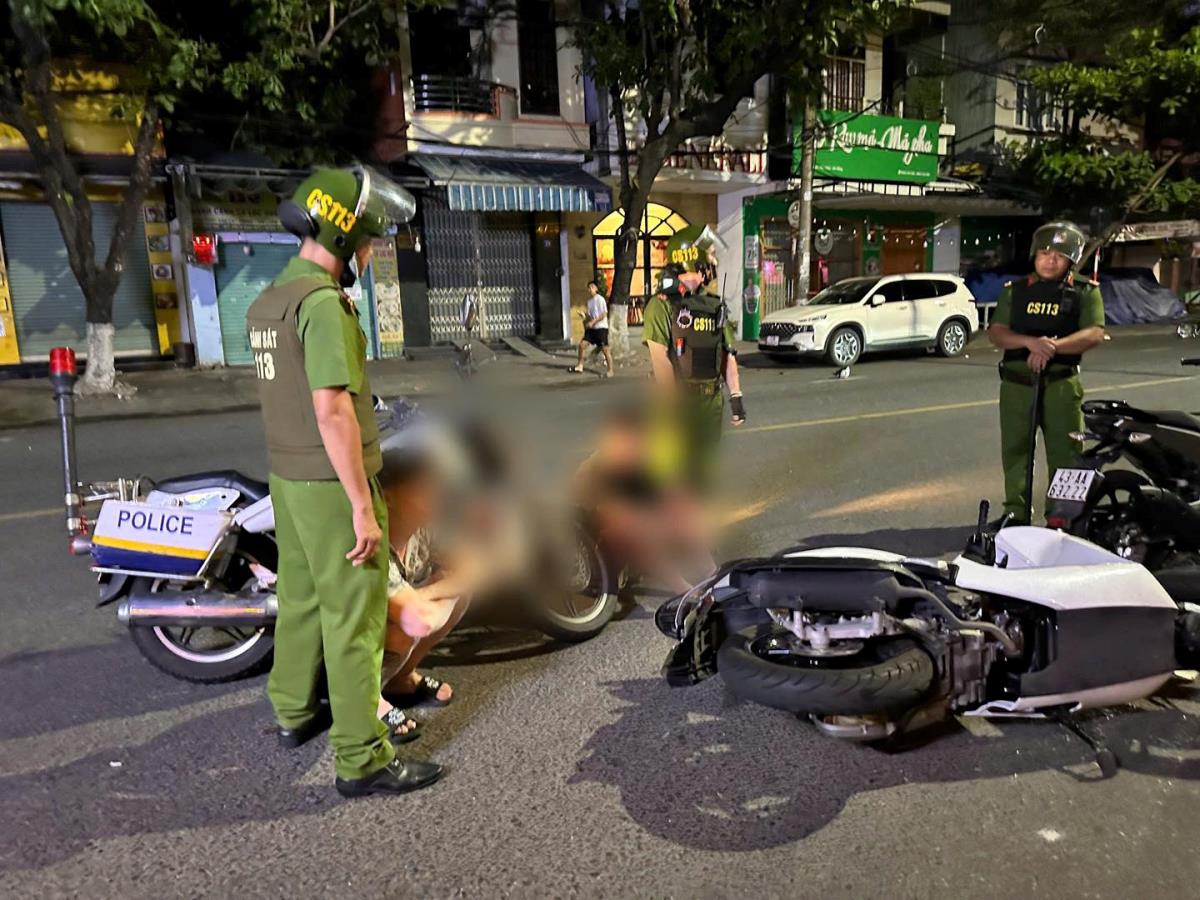 Lực lượng Cảnh sát 113 kịp thời ngăn chặn nhiều vụ ẩu đả, mang theo súng tự chế, vũ khí để chuẩn bị đánh nhau.