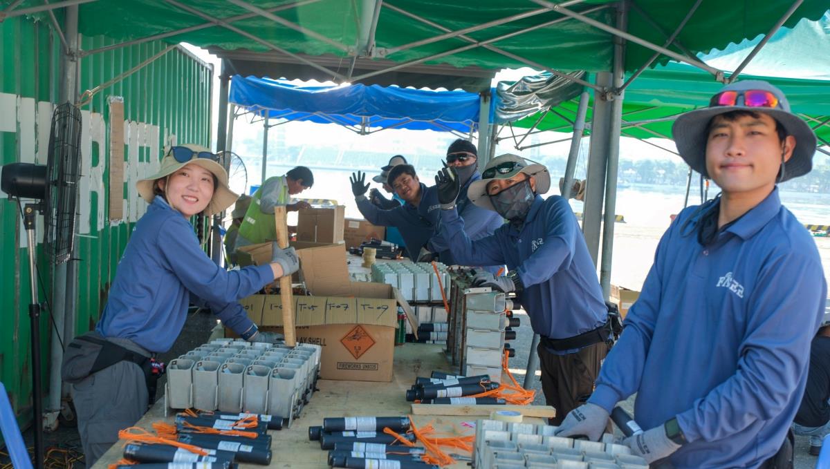 Huyền thoại từ CLB Manchester United sẽ góp mặt trong đêm pháo hoa 28-6.