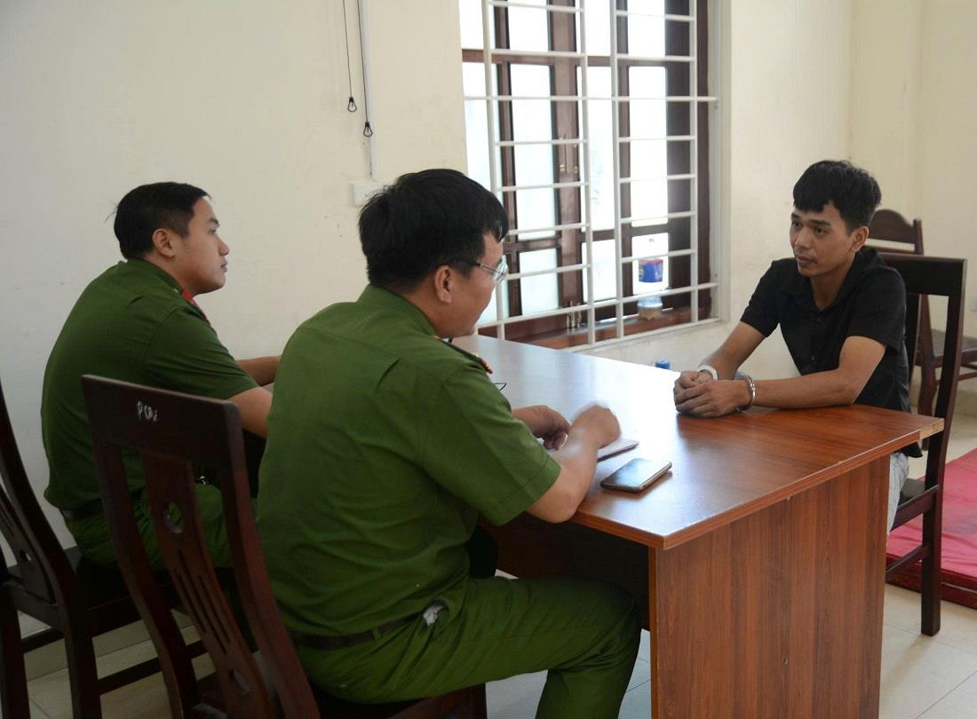 Cơ quan Công an lấy lời khai đối tượng Nhật.