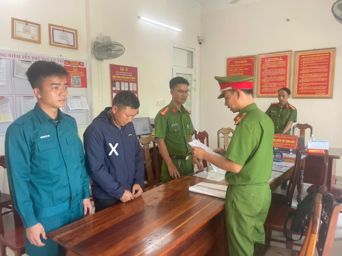 Đối tượng Mai Văn Tỉnh (x) bị khởi tố, bắt tạm giam.