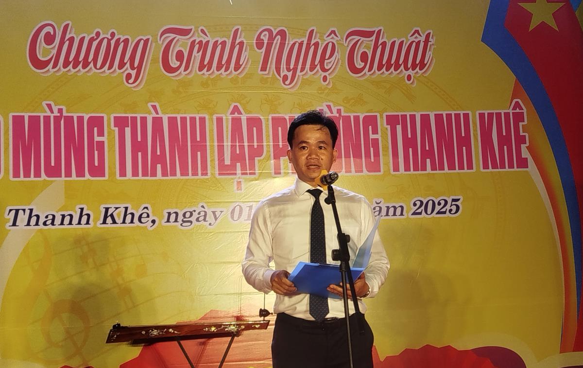 Các tiết mục được công diễn tại sân khấu ngoài trời Công viên biển Hà Khê.