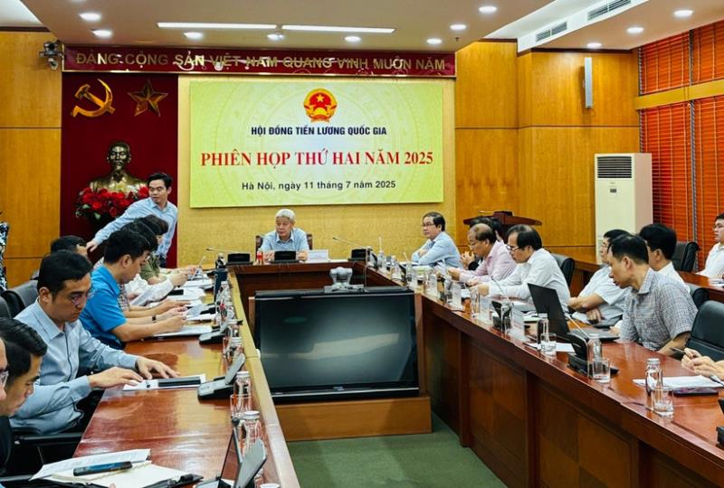 Phiên họp thứ 2 Hội đồng tiền lương quốc gia.