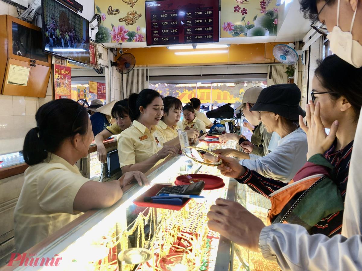 Giá vàng trong nước và thế giới tiếp tục tăng