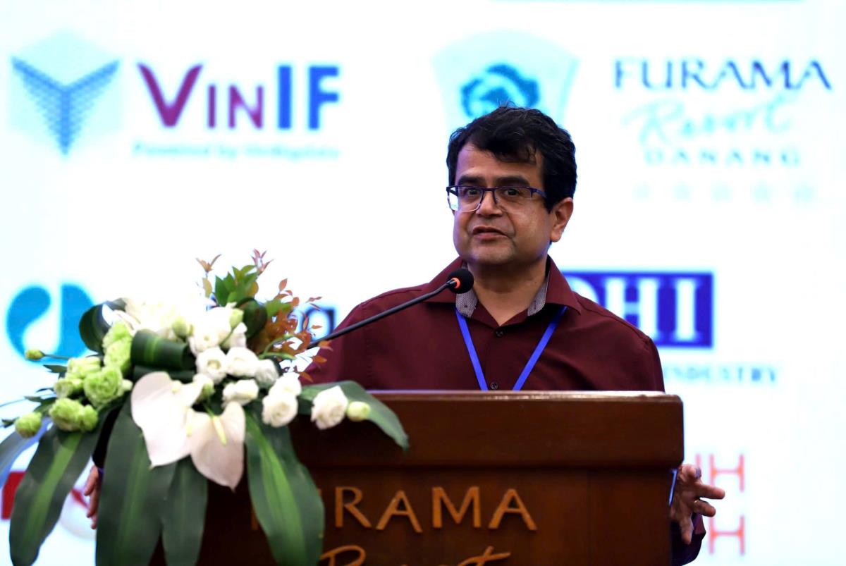 PGS.TS. Huỳnh Quyết Thắng - Giám đốc ĐH Bách khoa Hà Nội phát biểu tại hội thảo.