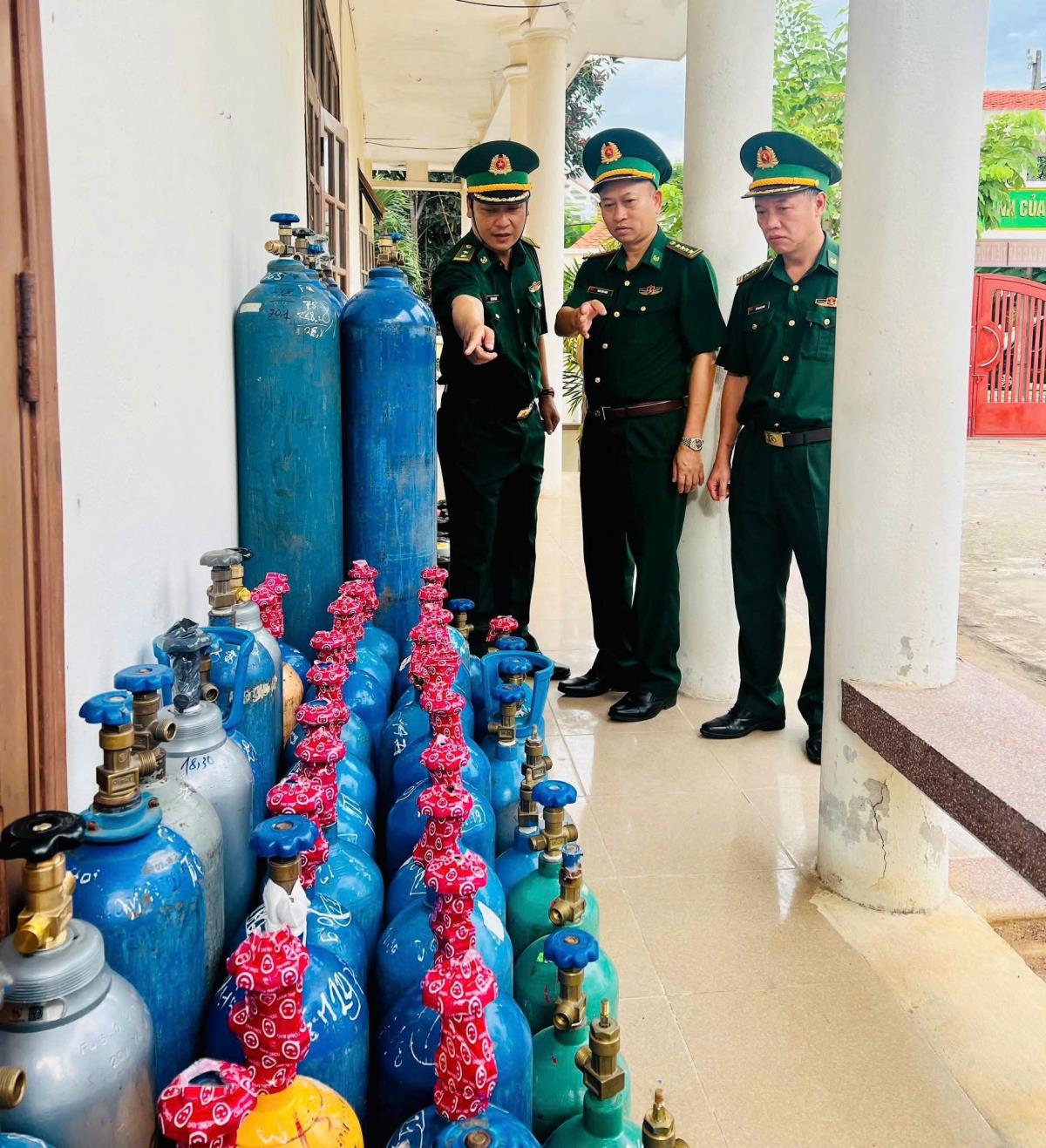 Lực lượng BĐBP kiểm tra hiện trường