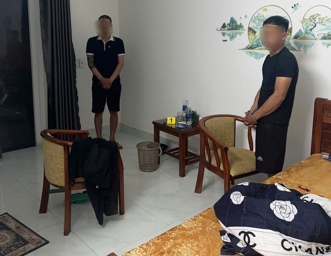 Hai đối tượng Đặng Công G. và Hoàng Công Th. bị bắt tại hiện trường.