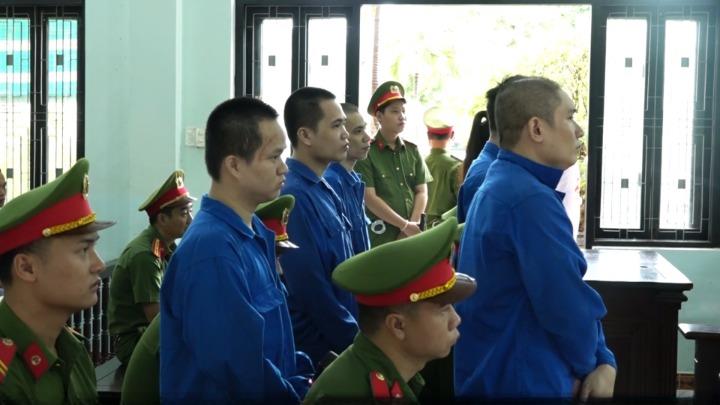 Các bị cáo tại phiên tòa.