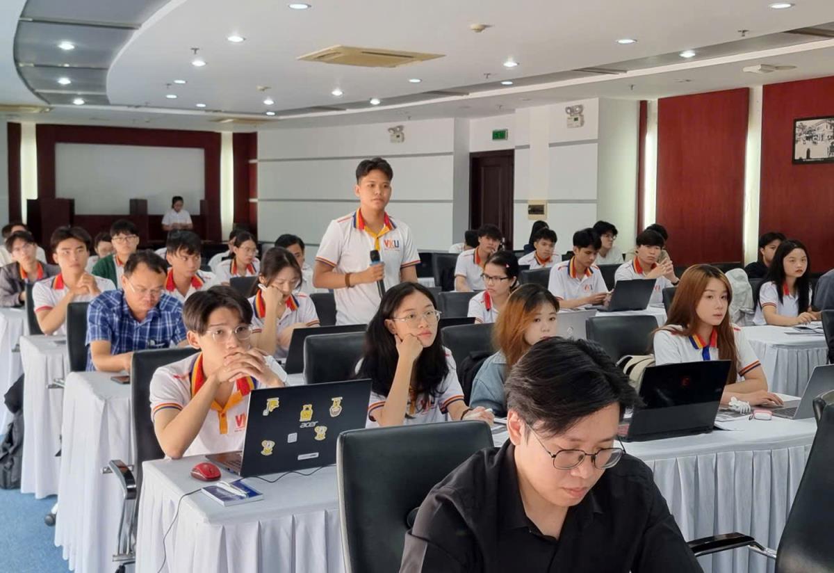 Đà Nẵng tập huấn chuyên môn, nghiệp vụ cho SV ngành CNTT hỗ trợ CĐS cấp cơ sở.