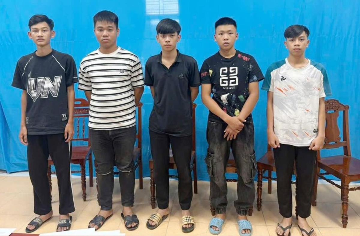 Các đối tượng liên quan.