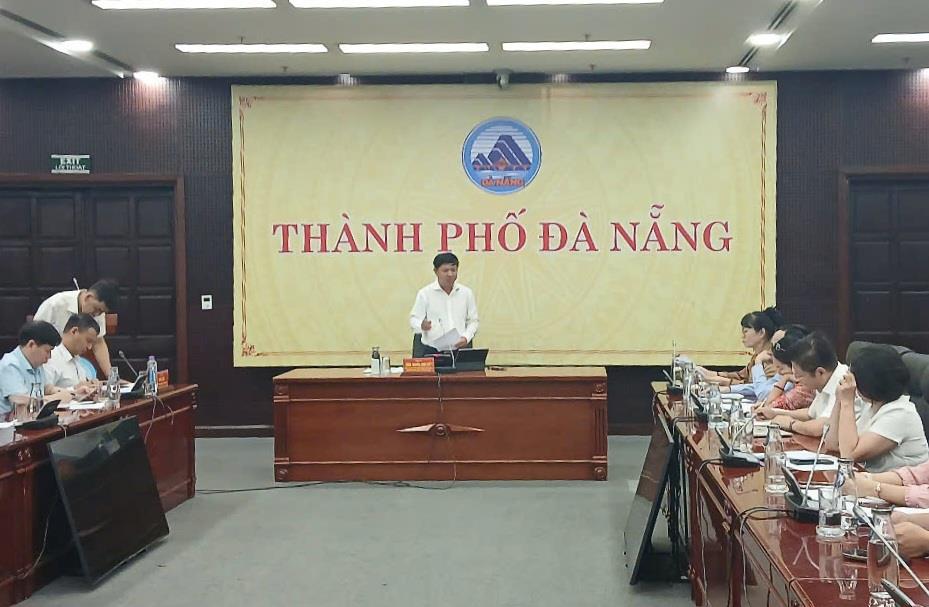 Giám đốc Sở Tài chính Trần Thị Thanh Tâm phát biểu tại buổi làm việc.