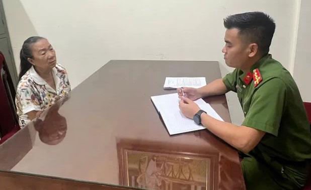 Nhóm đối tượng bị bắt giữ. (Ảnh: Công an Hà Nội)
