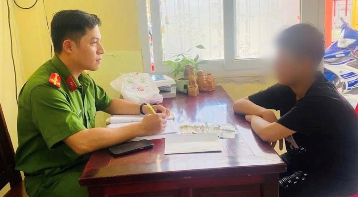 H.N.H tại cơ quan Công an.