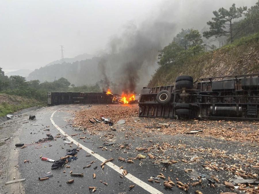 Hiện trường vụ TNGT trên đèo Mang Yang.