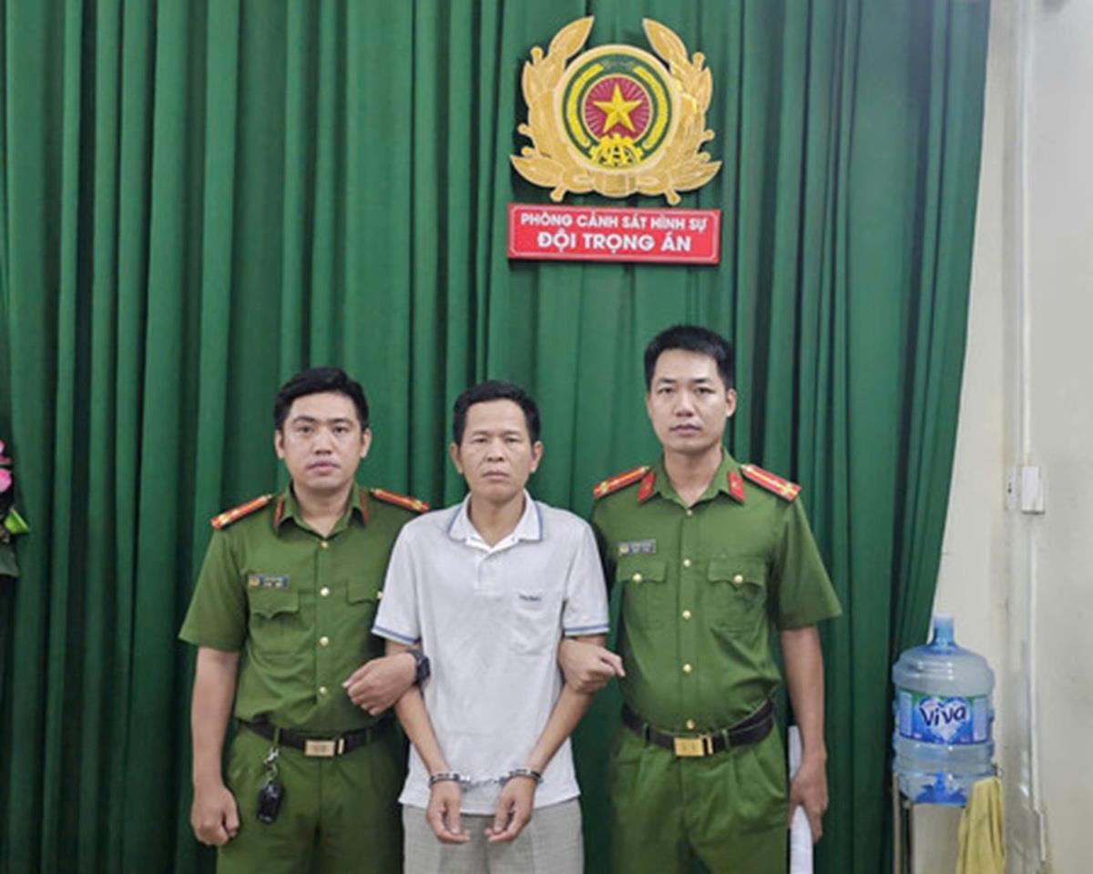 Nhóm cho vay lãi nặng của Thu Em