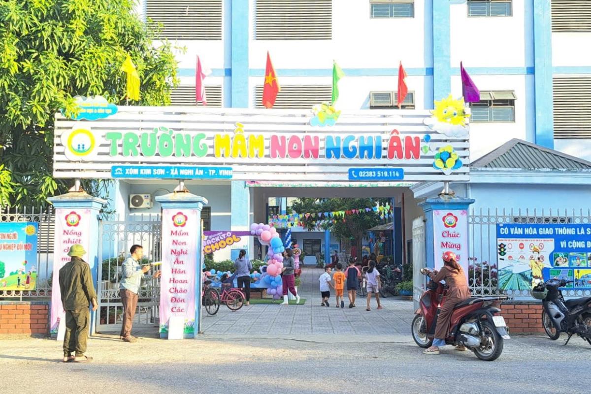 Trường Mầm non Nghi Ân, phường Vinh Phú, Nghệ An hoãn tựu trường do mưa bão.