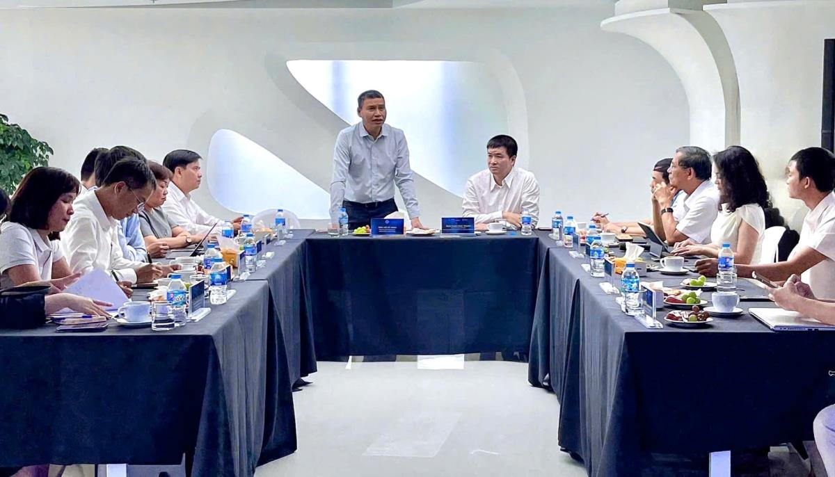 Phó Chủ tịch Thường trực UBND TP Đà Nẵng Hồ Kỳ Minh phát biểu tại buổi làm việc. Ảnh: P.V