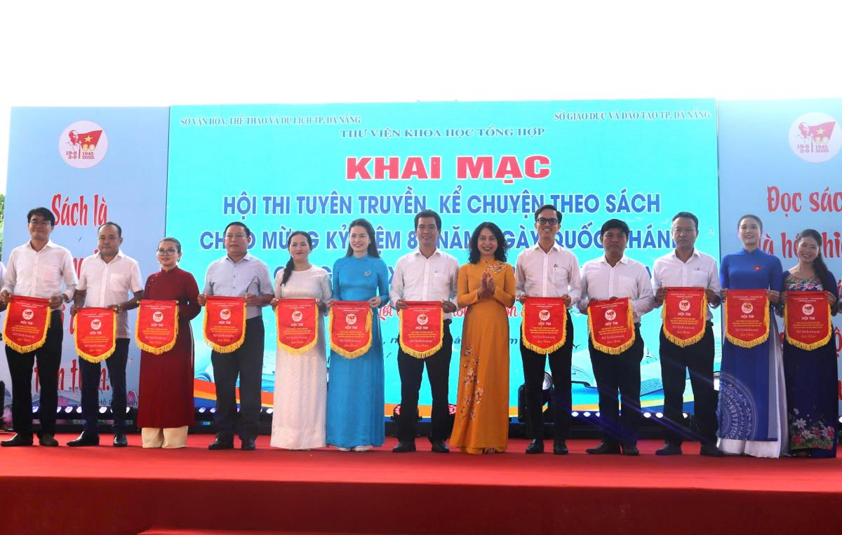 Tiết mục dự thi đến từ các trường THCS trên địa bàn TP.