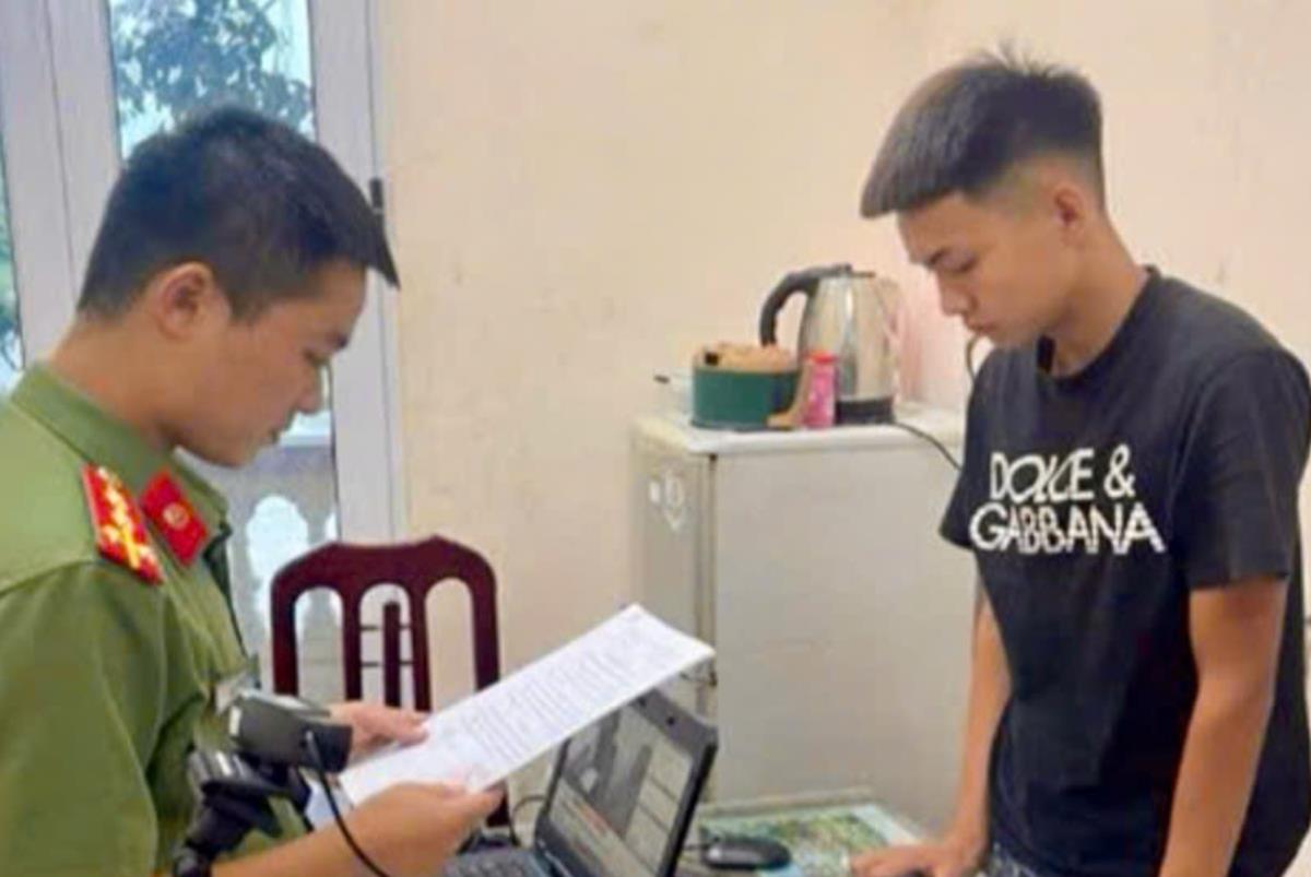 Một trong những bị can bị khởi tố trong vụ án.