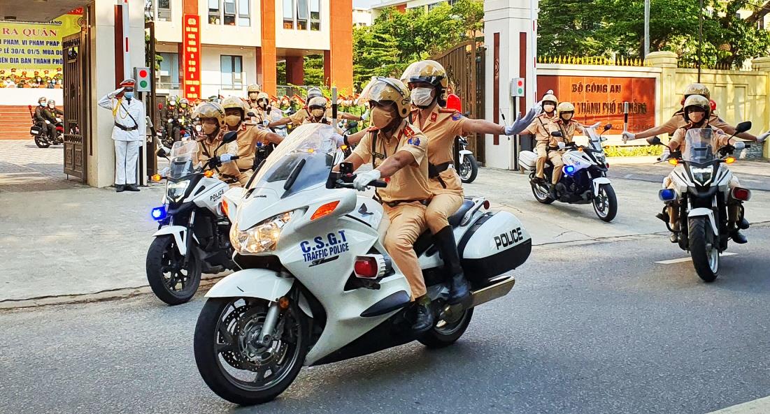 Lực lượng CSGT CATP Đà Nẵng ra quân thực hiện công tác bảo đảm TTATGT.