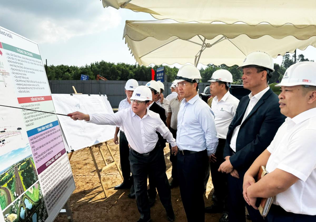 Thi công công trình cầu Văn Ly và đường dẫn.