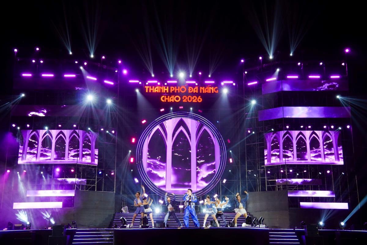 Đà Nẵng hân hoan chào đón năm mới với nhiều hoạt động đặc sắc.