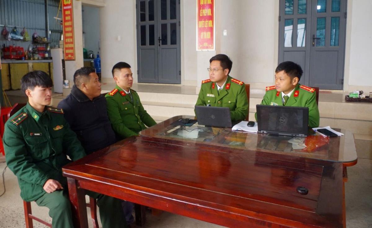 Đối tượng Lầu Bá Cải.