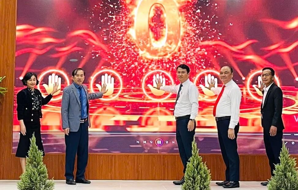 Công bố Mini App Zalo "Phường Liên Chiểu" và ra mắt ki-ốt Dịch vụ công thông minh.