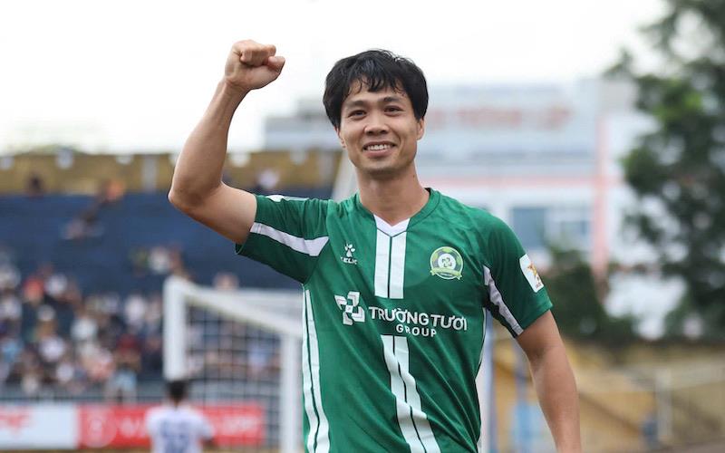 Công Phượng trở lại chia sẻ gánh nặng cho Minh Vương ở Trường Tươi Đồng Nai.