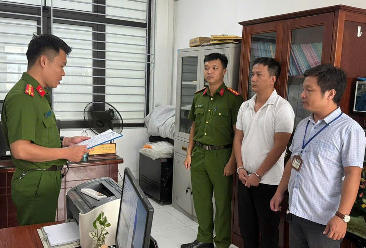 Công an Đà Nẵng khởi tố, bắt tạm giam đối tượng lừa đảo hàng tỷ đồng bằng chiêu đầu tư vàng, mua bán sim đẹp