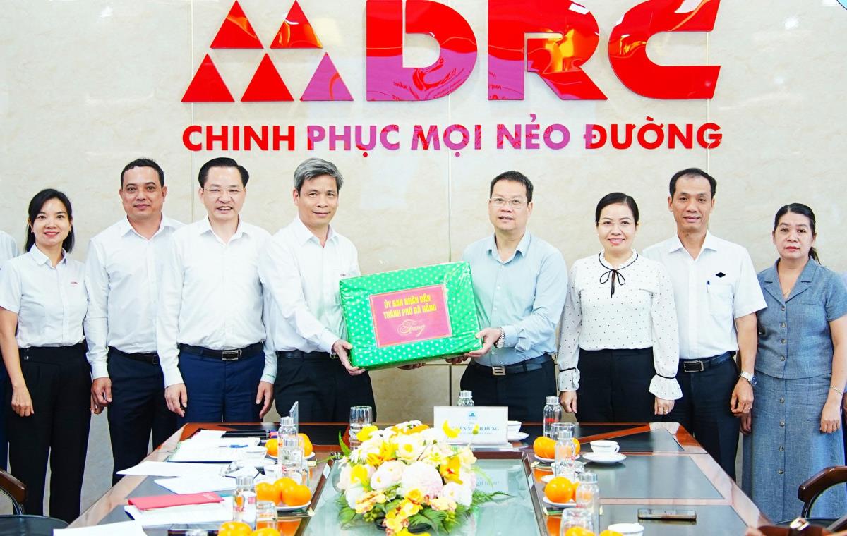 Một phân xưởng sản xuất lốp ô-tô của DRC.