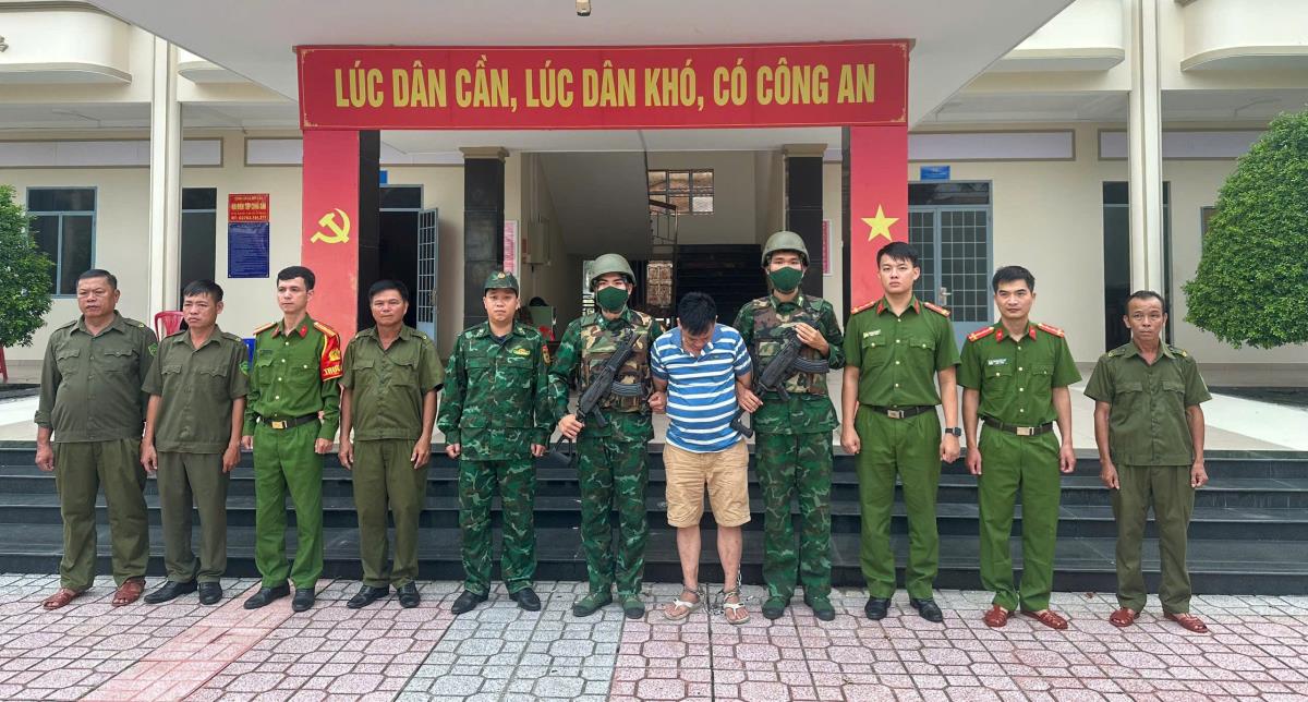 Đối tượng Trần Thành Long bị bắt giữ.