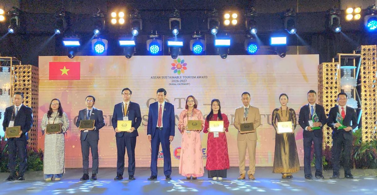 Đại diện các đơn vị xuất sắc của Việt Nam được vinh danh tại ATF 2026.