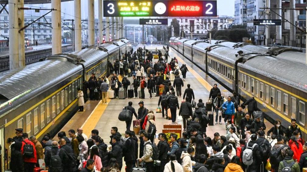 Trung Quốc bước vào cao điểm Xuân vận 2026. Ảnh: China daily