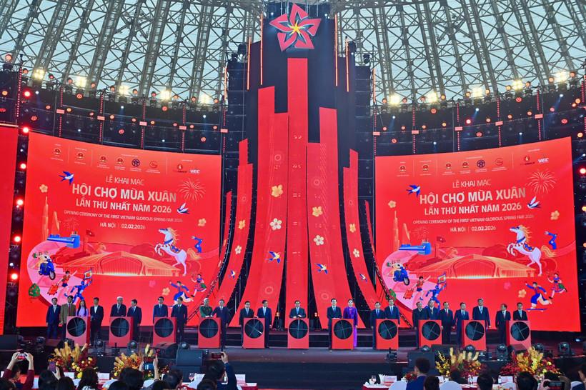 Thủ tướng cũng bày tỏ mong muốn các tổ chức, đối tác quốc tế sẽ là cầu nối, đối tác tin cậy. (Ảnh: BCT/Vietnam+)