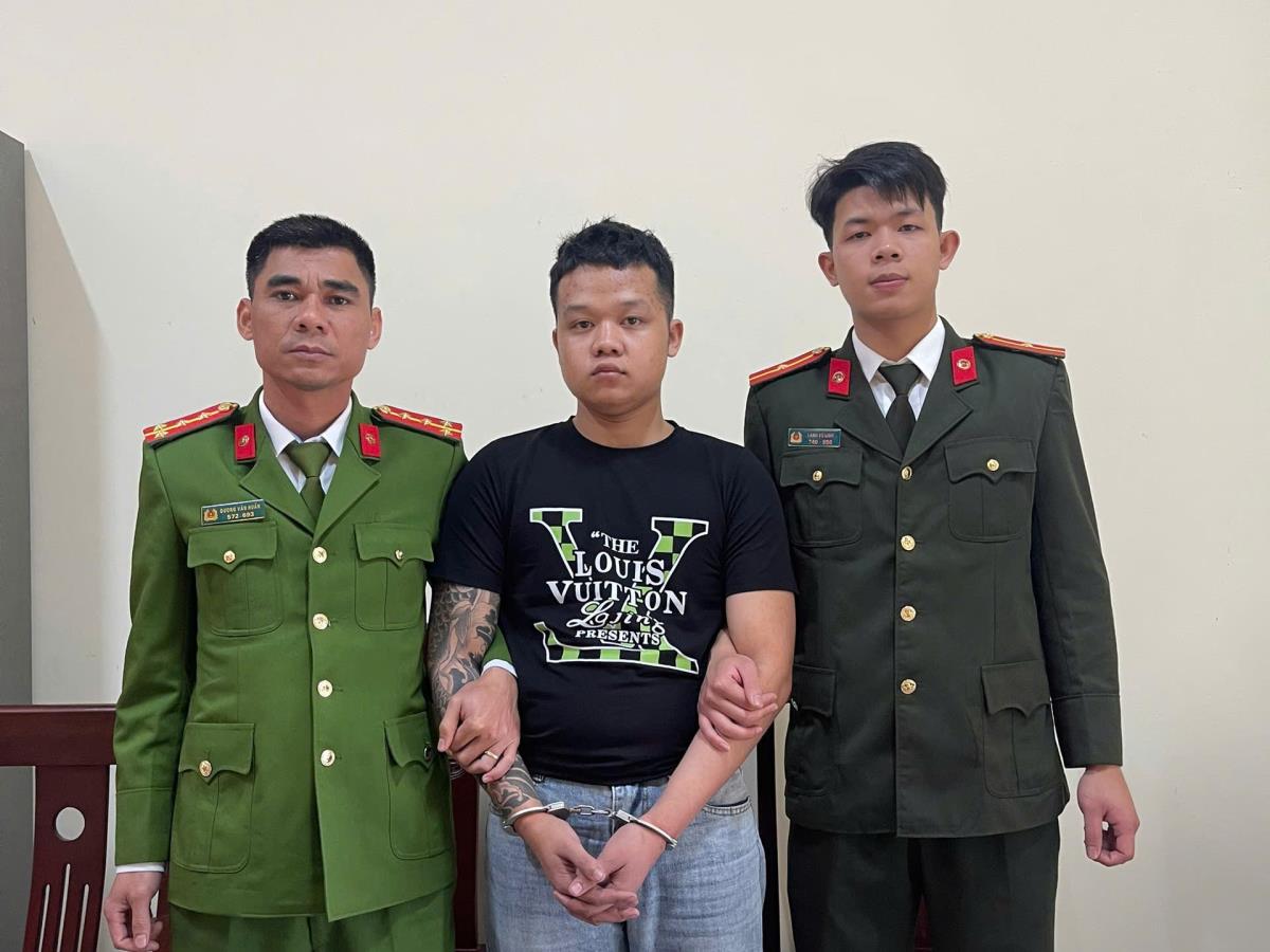 Đối tượng Hoàng Văn Khâm bị bắt giữ.