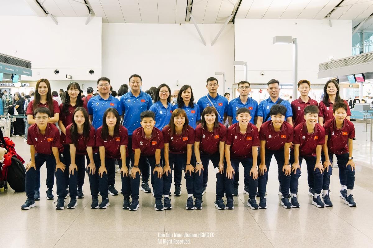 Đội tuyển futsal nữ Việt Nam khởi hành sang Thái Lan vào sáng 22-2.