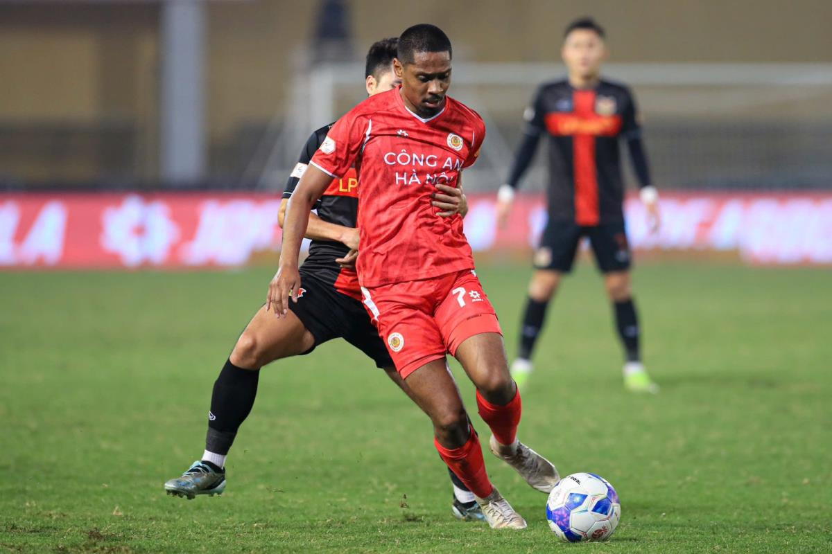CLB Công an Hà Nội và Alan có cơ hội bứt tốp ở cả 2 cuộc đua vô địch và vua phá lưới.