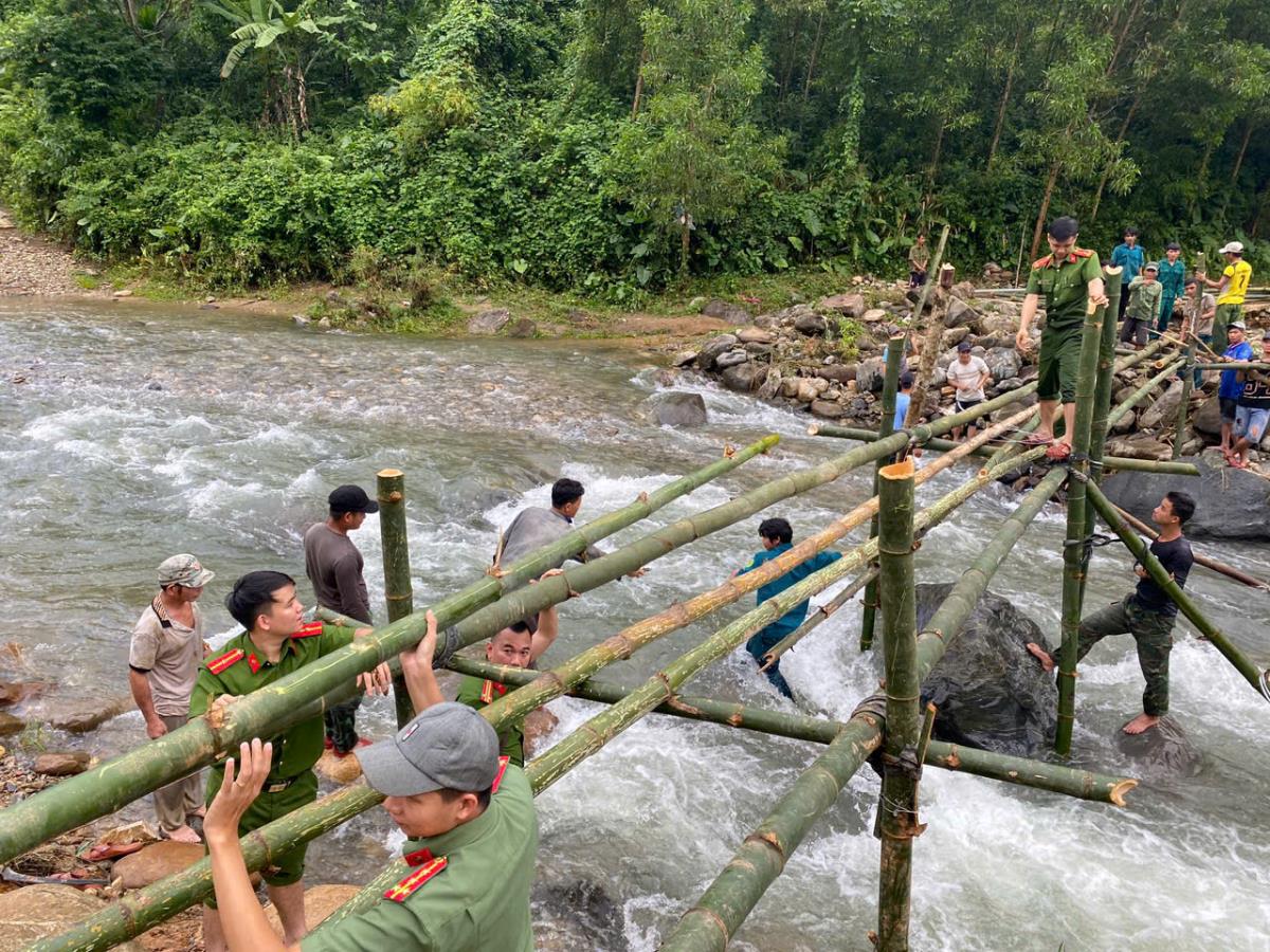 Công an xã Ba Xa ký kết Quy chế phối hợp bảo đảm ANTT khu vực nhà máy thủy điện Đăkre.