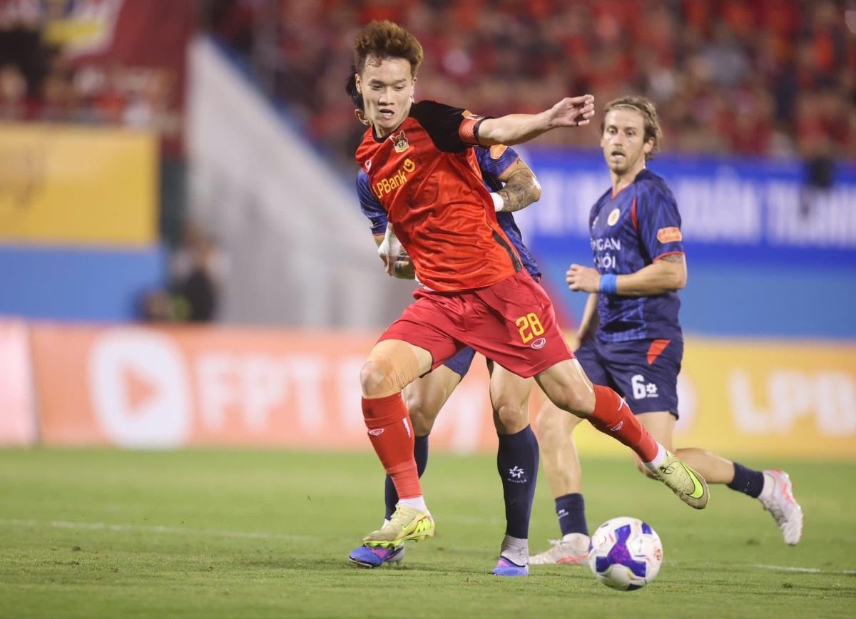 Hoàng Đức bị vô hiệu hóa, Ninh Bình FC thất bại 1-2 trước Công an Hà Nội.