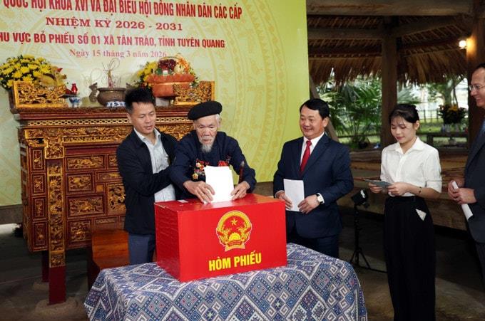 Thông cáo báo chí về tình hình bầu cử đại biểu Quốc hội khóa XVI và đại biểu HĐND các cấp