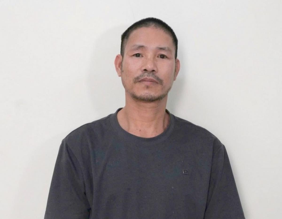 Đối tượng Phan Văn Thời và hung khí gây án.