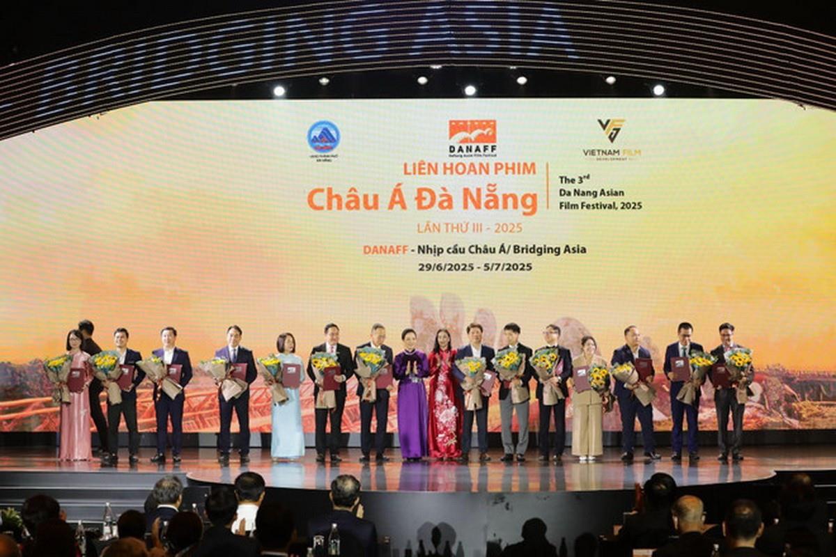 Sau thông điệp "Nhịp cầu châu Á" ở DANAFF 3 (ảnh), DANAFF 4 sẽ là "Nhịp cầu từ châu Á ra thế giới".