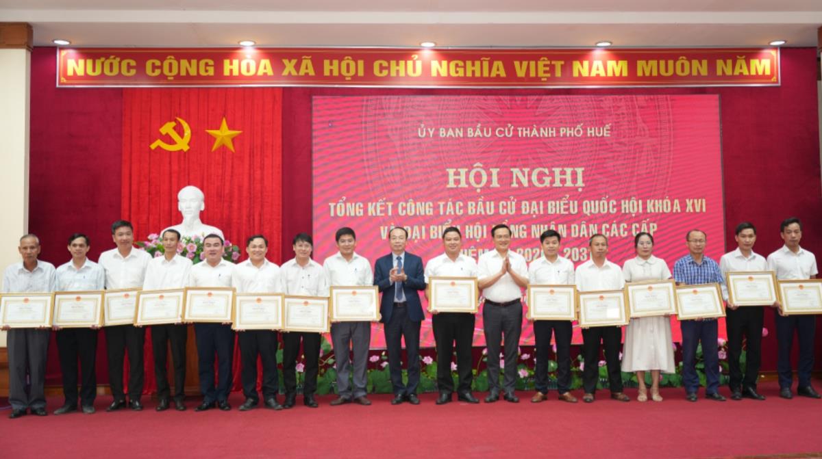 Khép lại “ngày hội” bầu cử Huế bắt tay ngay vào việc