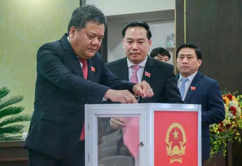 Ông Nguyễn Việt Hùng, tân Chủ tịch UBND tỉnh Khánh Hòa.